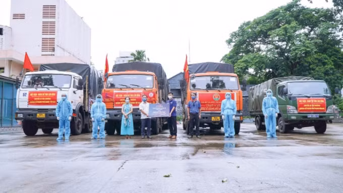 Những chuyến xe yêu thương chở nông sản từ Lâm Đồng về TP. Hồ Chí Minh.