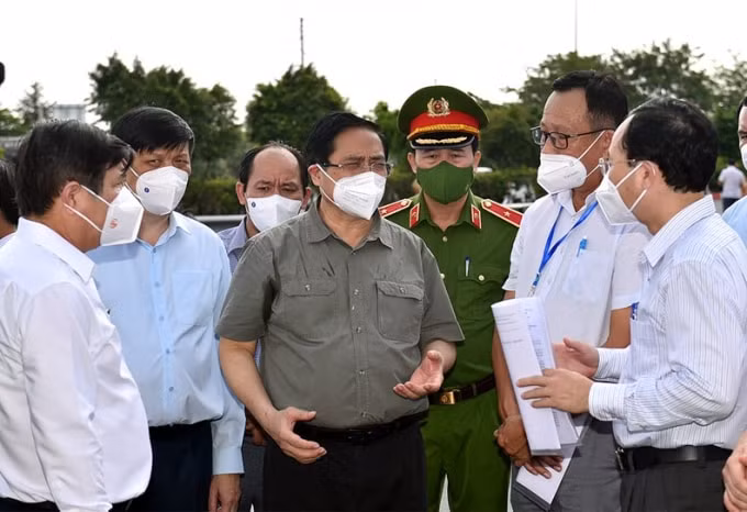 Đồng chí Phạm Minh Chính, Ủy viên Bộ Chính trị, Thủ tướng Chính phủ làm Trưởng Ban chỉ đạo Quốc gia phòng, chống dịch COVID-19.
