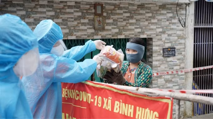 Chương trình “Gói tình Shark Liên - Gửi nghĩa đồng bào” đã hộ trợ được rất nhiều bà con khó khăn vượt qua cái đói những ngày đại dịch