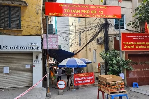 Khu vực phong tỏa tại phường Thanh Xuân Trung. Ảnh: Dân trí