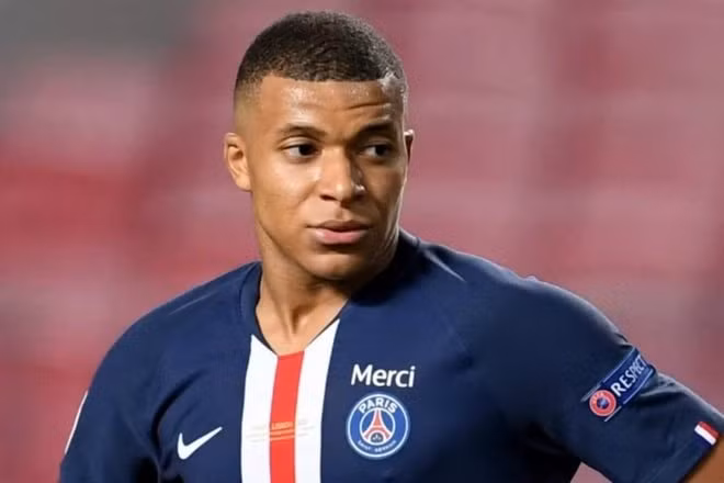 paris saint germain tu choi ban mbappe voi gia 180 trieu euro hinh 1