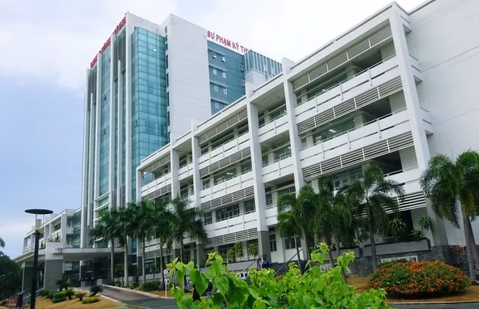 lam ro cac sai pham tai chinh o truong dh su pham ky thuat tp hcm hinh 1