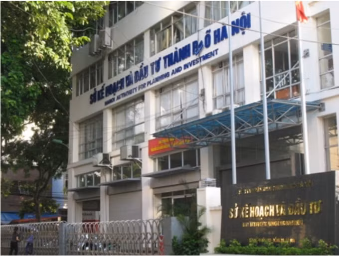 Đại diện Sở Kế hoạch và Đầu tư Hà Nội cho biết sẽ kiểm tra, làm rõ hồ sơ của doanh nghiệp có vốn điều lệ 128.000 tỷ đồng.