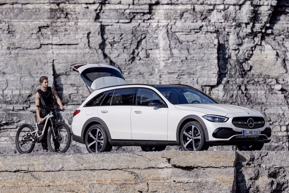 Mercedes-Benz C-Class All-Terrain. Ảnh: Carscoops