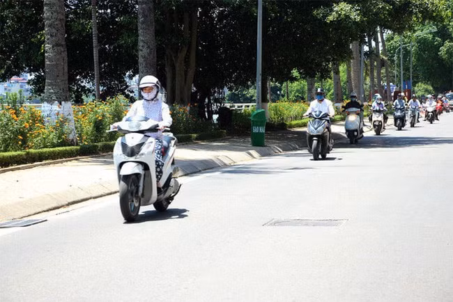 Dự báo thời tiết Hà Nội từ ngày 21-30/8 ngày nắng nóng, chiều tối có mưa rào và dông vài nơi. (Ảnh: hanoimoi)