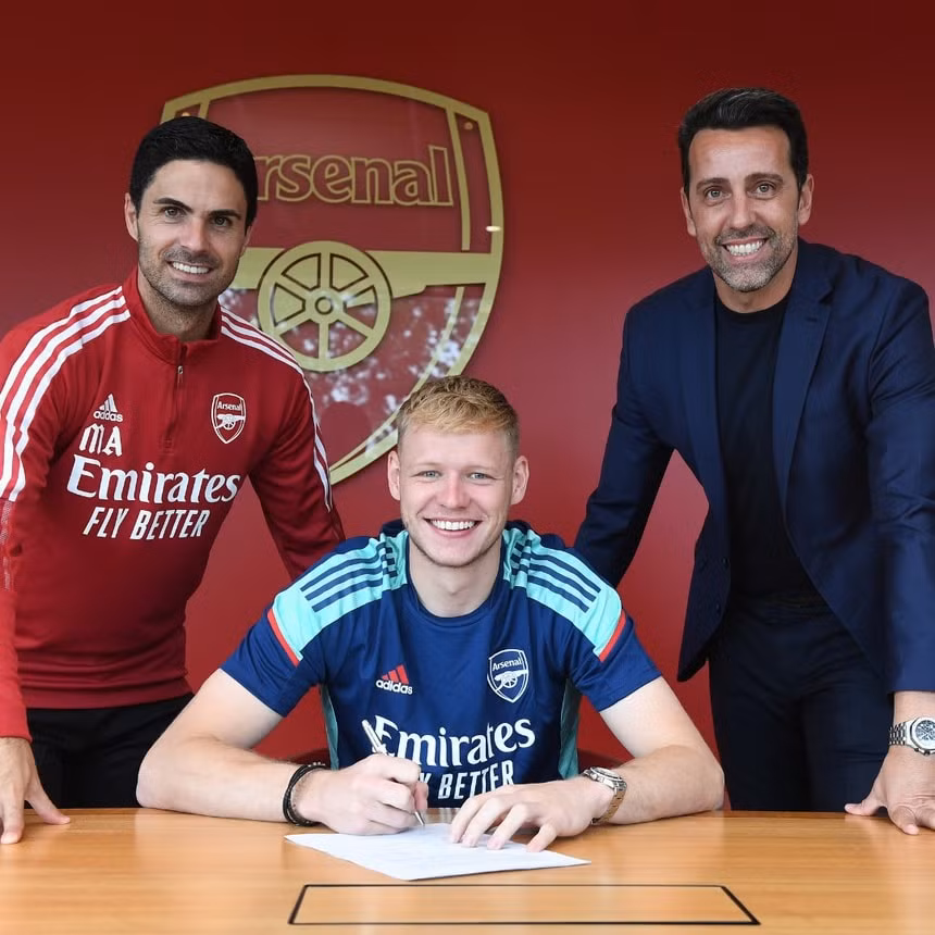 Thi đấu tại câu lạc bộ mới, Ramsdale sẽ mang áo số 32. Ảnh: Arsenal
