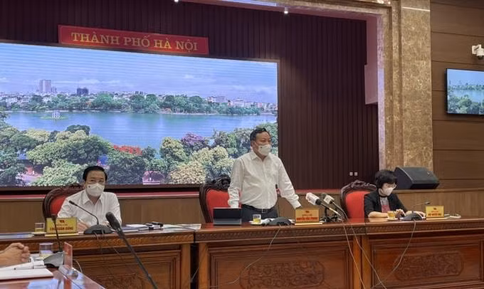 Phó Bí thư Thành ủy Nguyễn Văn Phong chủ trì buổi thông tin với các cơ quan báo chí