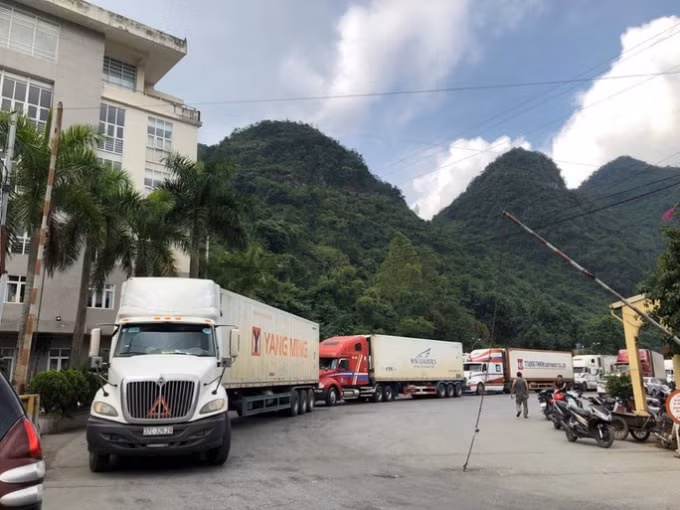 Bộ Công Thương yêu cầu các doanh nghiệp xuất khẩu hàng hóa sang Trung Quốc theo đường chính ngạch.