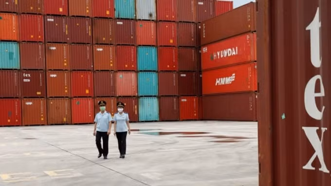Một cảng ở tỉnh Quảng Ninh: Xuất khẩu của Việt Nam sang Hoa Kỳ chiếm khoảng 30% tổng kim ngạch - Ảnh: Reuters
