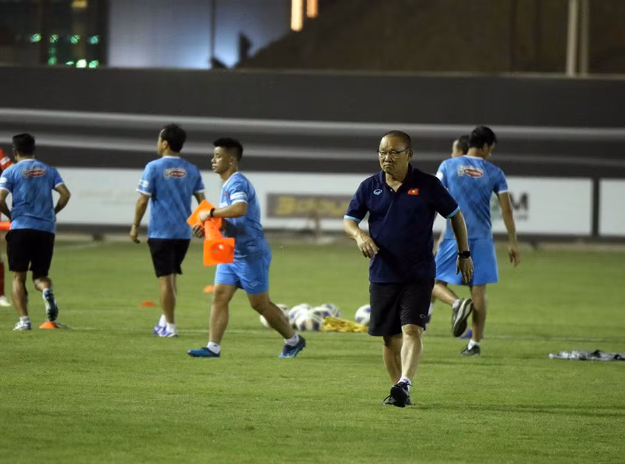 doi tuyen viet nam co buoi tap dau tien duoi cai nong 43 do c o saudi arabia hinh 3