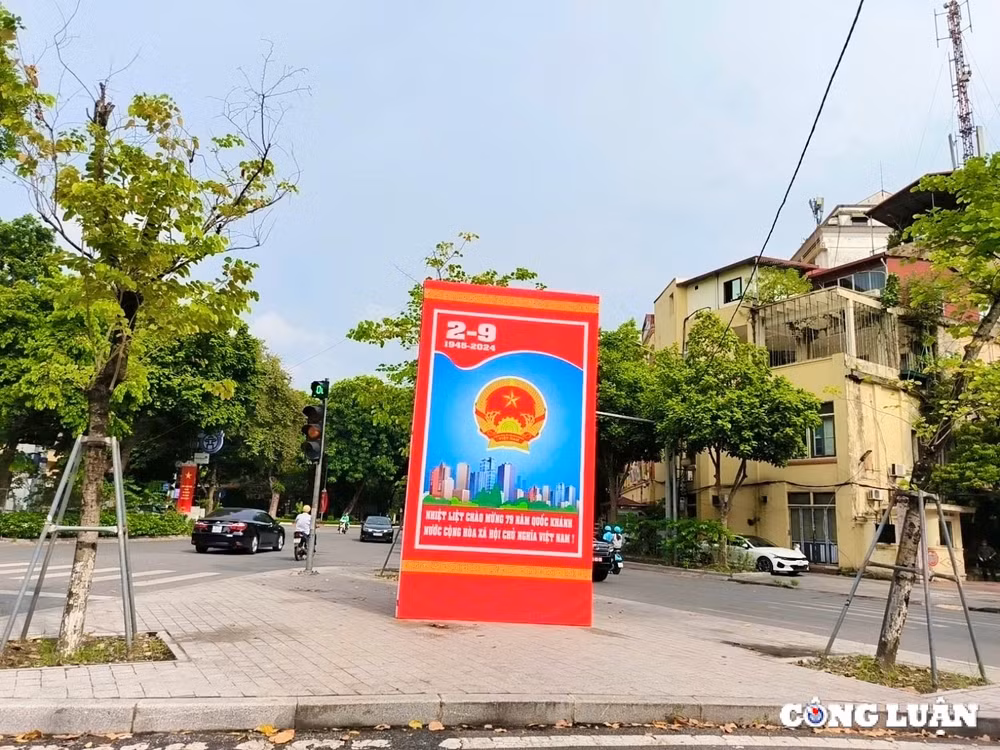 duong pho ha noi trang hoang bang ron khau hieu chao mung quoc khanh 2 9 hinh 11