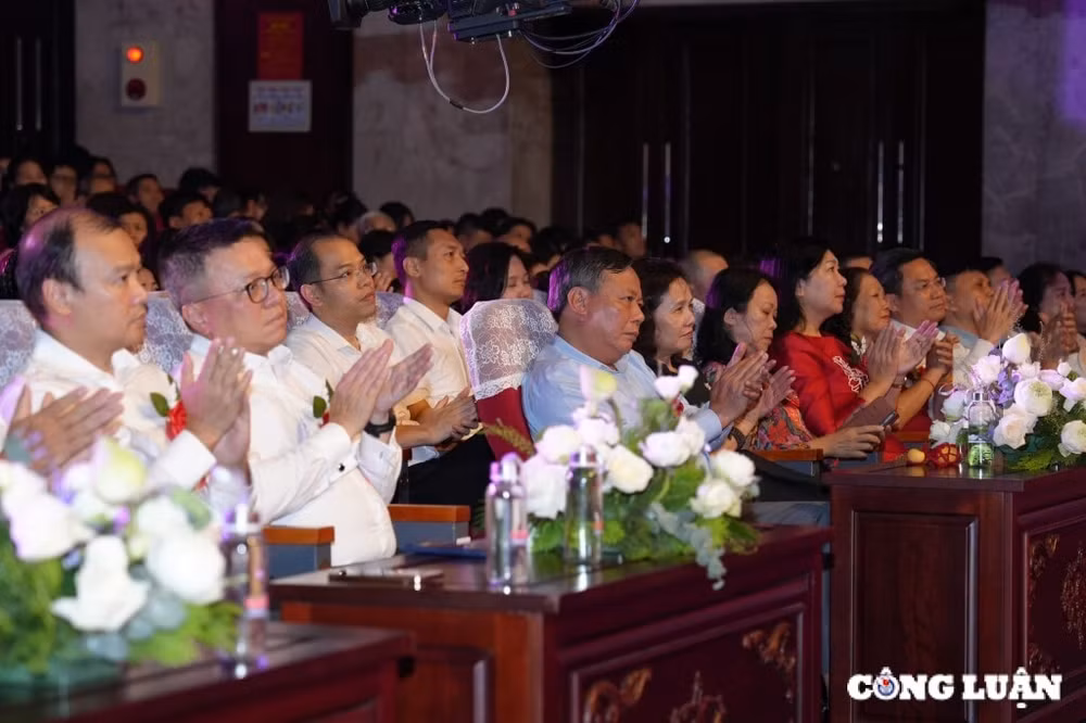 chuong trinh nghe thuat dac biet on nghia sinh thanh 2024 lan toa net dep hieu hanh moi mua vu lan hinh 1