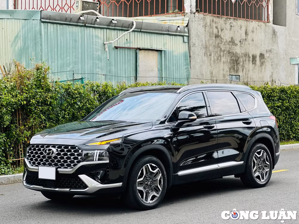 gia xe hyundai santa fe thang 6 2024 giam khong phanh dau voi toyota fortuner hinh 2