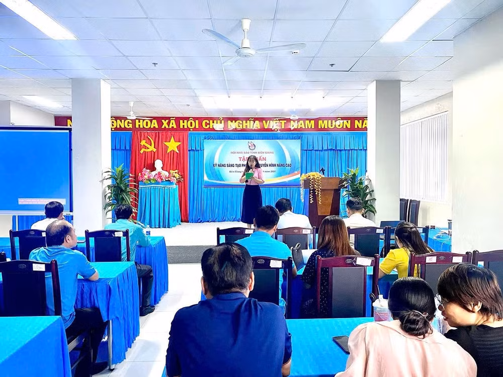 doi moi phuong phap boi duong nghiep vu va sang tao tac pham bao chi hien dai tai kien giang hinh 1