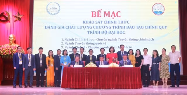 be mac khao sat chinh thuc danh gia chat luong chuong trinh dao tao cua hoc vien bao chi va tuyen truyen hinh 7