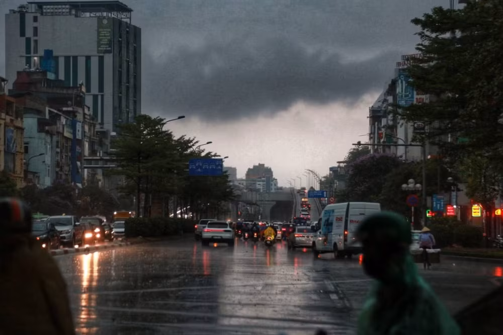 du bao thoi tiet ngay 12 8 bac bo tiep tuc co mua vua mua to va dong hinh 1