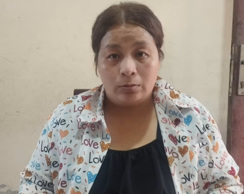 bat 2 doi tuong mua ban nguoi sang cac dac khu tam giac vang hinh 2
