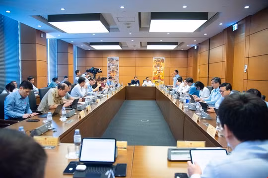 Không cần nhiều quản lý, quyết liệt sắp xếp trường học sẽ đủ giáo viên ngay