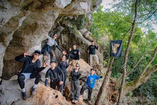 Bỏ phố lên rừng: Đà Giang thành điểm hẹn mới của giới trẻ mê trekking