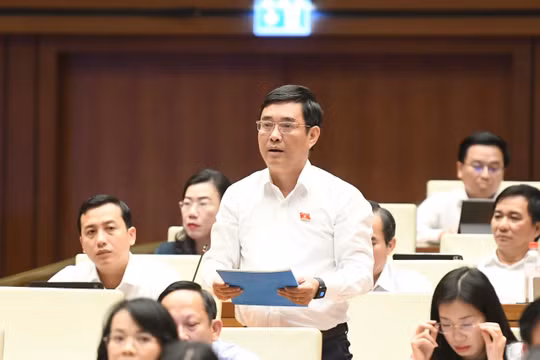 Giải mã nghịch lý nền kinh tế 'khát vốn': Gỡ vướng pháp lý, mở ‘đường dẫn vốn’ cho doanh nghiệp