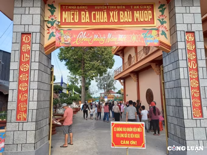 khach du lich voi dan diem tham quan tam linh o an giang thoat canh bien nguoi hinh 6