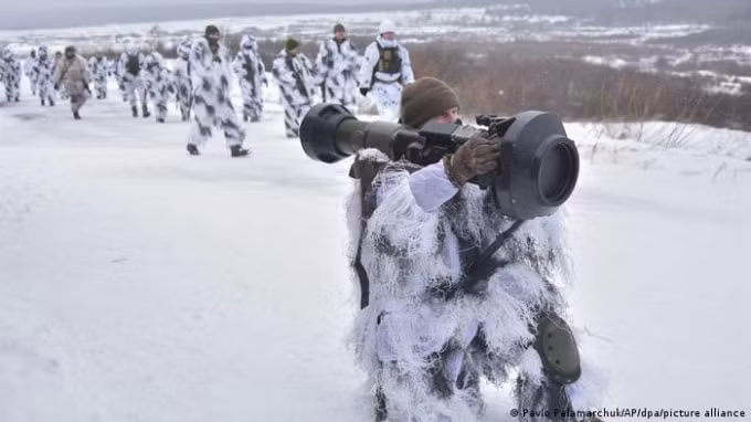 ukraine yeu cau duc cung cap vu khi phong thu hinh 1