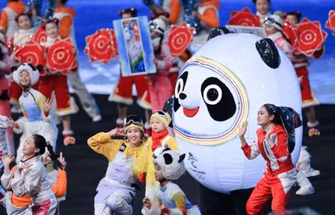 le khai mac olympic mua dong bac kinh 2022 lung linh nhieu mau sac hinh 17