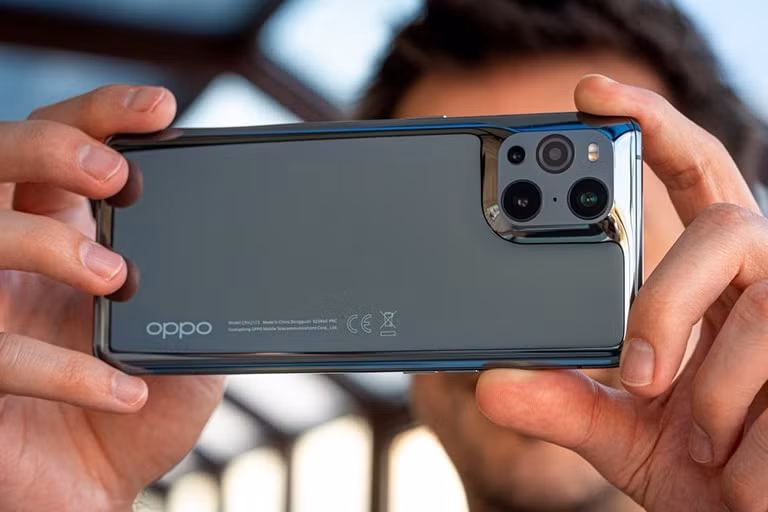 4 mau smartphone chup anh dep ngay tet dang mua hinh 4