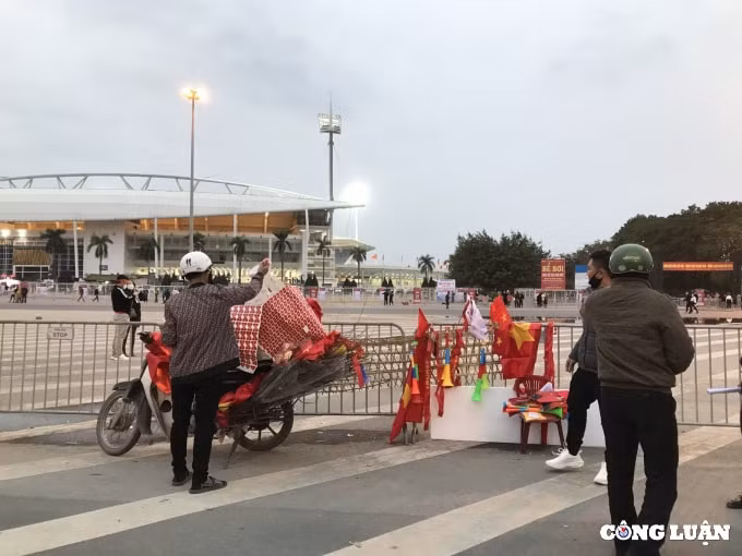 co dong vien ham nong tran cau viet nam trung quoc ngay mung 1 tet hinh 3