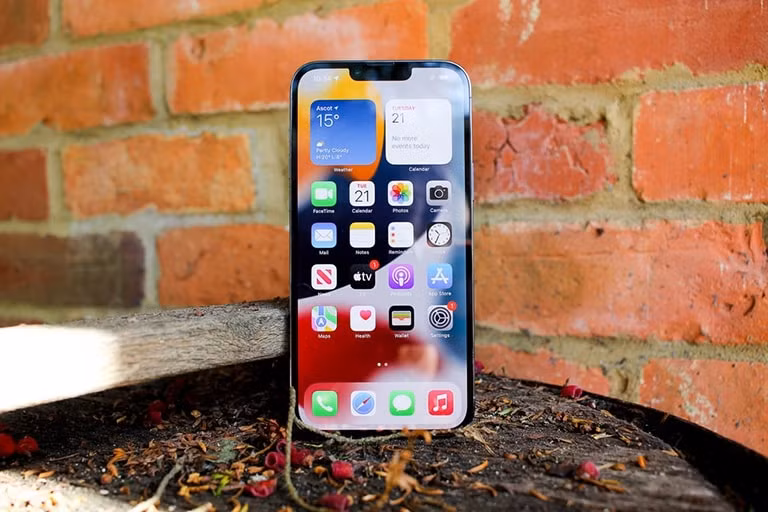 5 smartphone co thoi luong pin dai giup game thu cay game xuyen tet hinh 3