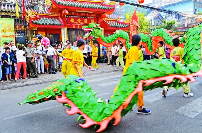 cung nghe si nhiep anh tam thai tan man ve tet sai gon xua hinh 3