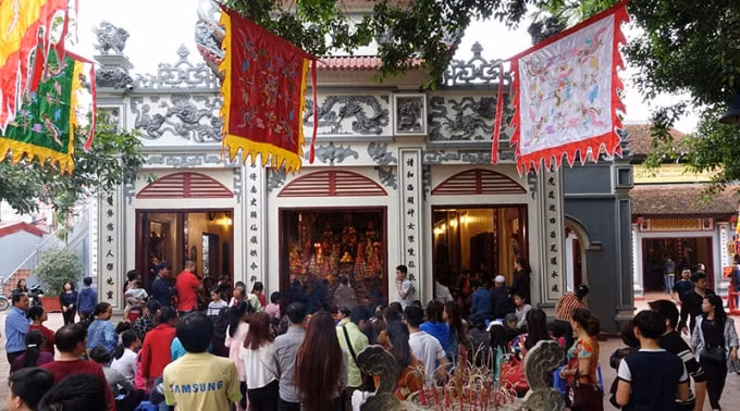 top 10 den chua linh thieng nhat nen den vao dip dau nam hinh 1