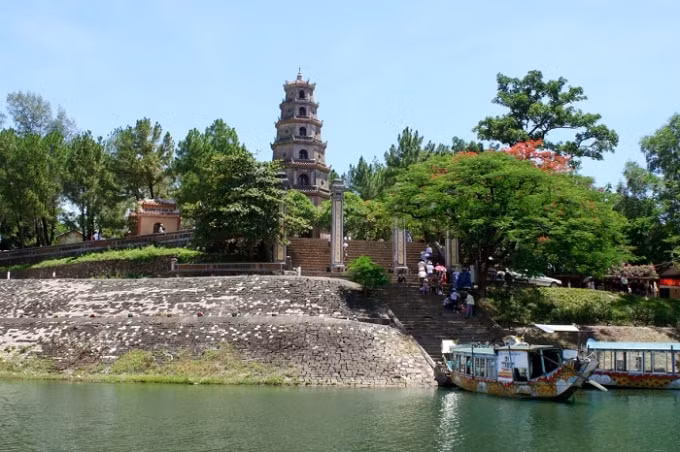 top 10 den chua linh thieng nhat nen den vao dip dau nam hinh 7