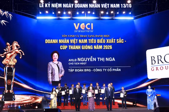 Anh hùng Lao động Nguyễn Thị Nga được vinh danh Doanh nhân Việt Nam tiêu biểu xuất sắc – Cúp Thánh Gióng năm 2026