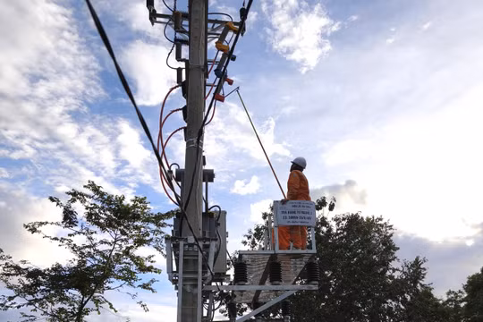 Điện lực Tủa Chùa (Công ty Điện lực Điện Biên) đóng điện 3 trạm biến áp phục vụ Nhân dân đón Tết Độc lập 2/9