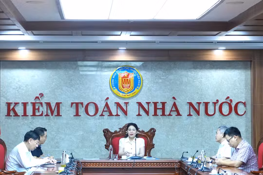 Tập trung đánh giá 8 nhóm "điểm nghẽn" trong thực tiễn thi hành Luật nhà nước