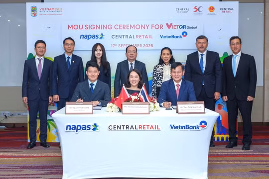 Lễ ký kết Biên bản ghi nhớ giữa NAPAS, VietinBank và Central Retail Corporation Thái Lan