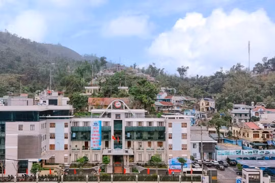 Công ty Kho vận và Cảng Cẩm Phả vững vàng bước vào kỷ nguyên vươn mình cùng dân tộc