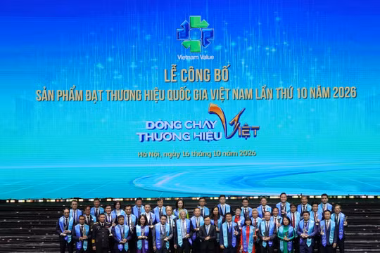 Vietnam Airlines tiếp tục được vinh danh Thương hiệu quốc gia Việt Nam