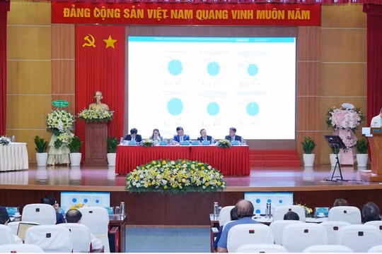 PVFCCo - Phú Mỹ (DPM) đặt doanh thu 17.600 tỷ đồng và tăng tốc chuyển dịch xanh