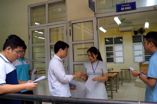 Hơn 1,2 triệu thí sinh bước vào ngày thi đầu tiên: Môn Ngữ văn mở màn kỳ thi THPT 2026