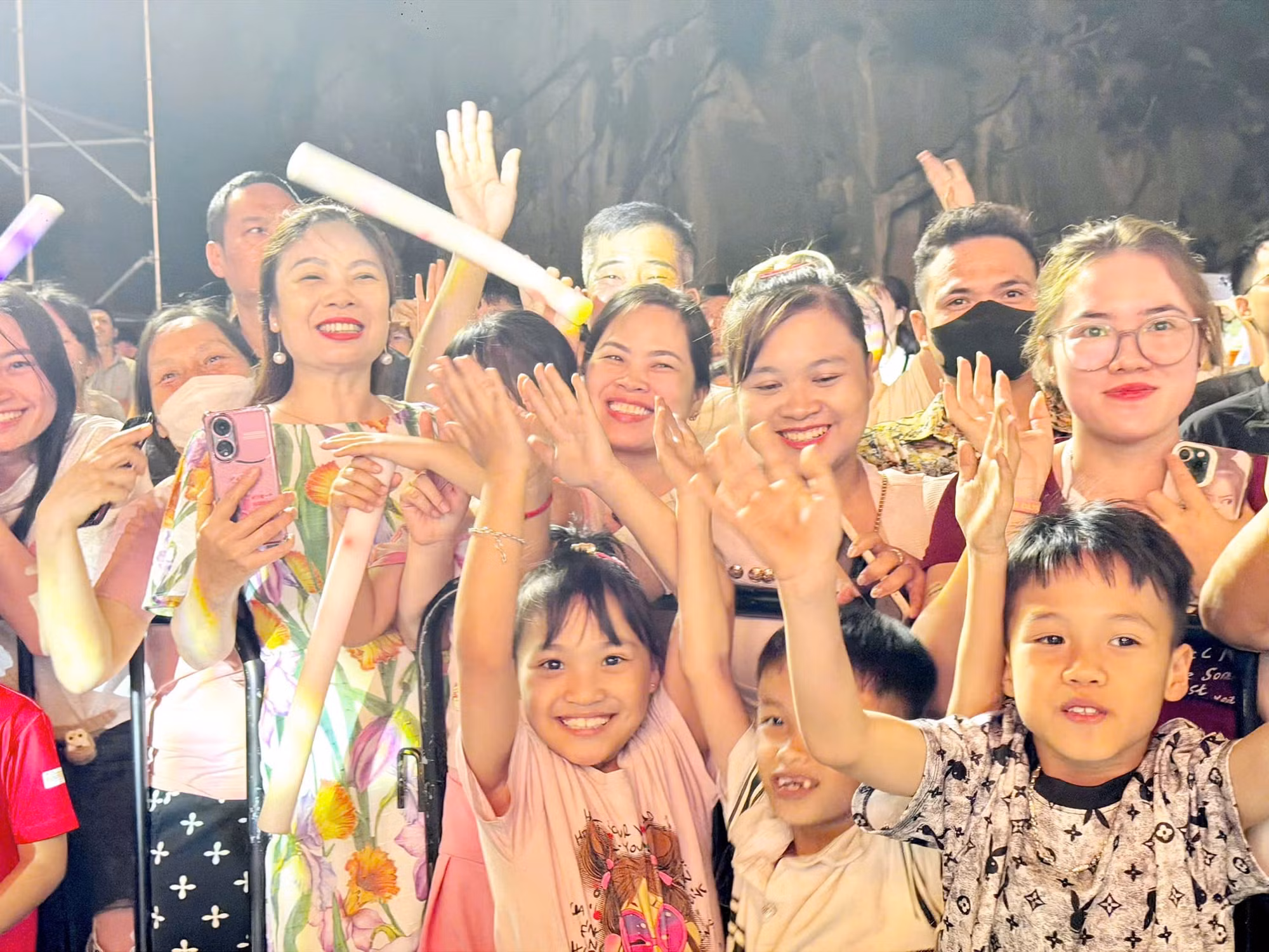 anh-13-carnaval-ha-long-2026.jpg