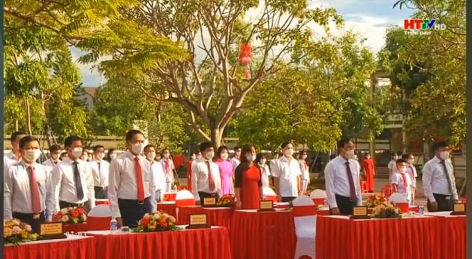 ha tinh khai giang nam hoc moi truc tiep tai duy nhat mot truong hoc hinh 2