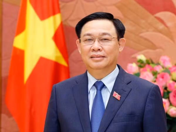 chu tich quoc hoi len duong tham du wcsp5 tham va lam viec voi ep bi phan lan hinh 1