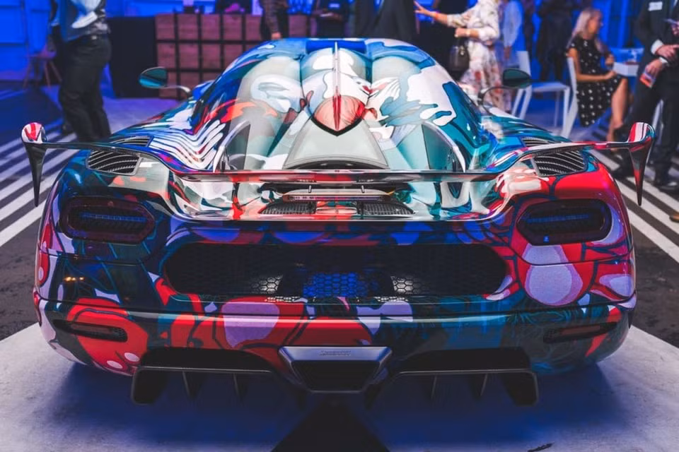 koenigsegg agera rs duoc trang bi lop son ngoai that phong cach a dong hinh 4