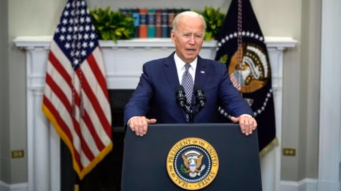 ong biden lua chon duy nhat o afghanistan la roi di hoac leo thang hinh 1