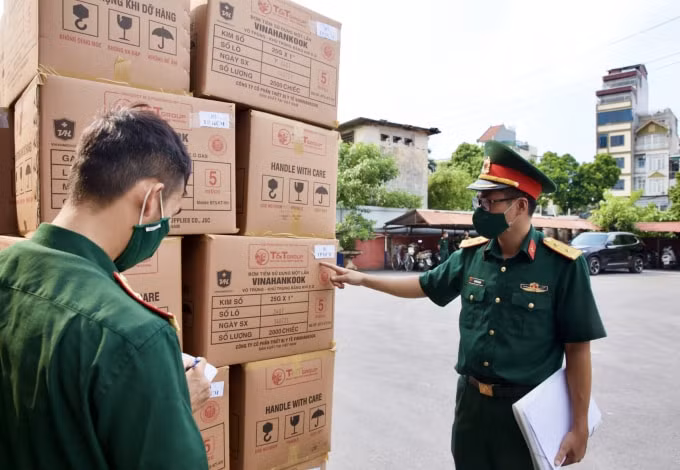 tt group ban giao 85 trieu bo bom kim tiem phuc vu chien dich tiem chung quoc gia phong covid 19 hinh 1