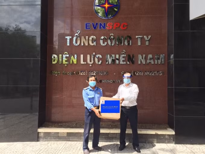 mon qua dac biet ngay tet doc lap den voi dong nghiep khu vuc phia nam hinh 1