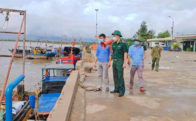 ha tinh chu dong kich ban ung pho voi thach thuc kep tu bao conson va dich benh hinh 1