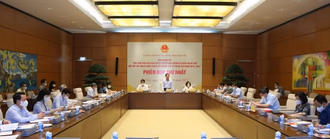 sap xep thu gon cac don vi hanh chinh cap huyen xa la nhiem vu trong tam cua he thong chinh tri hinh 2